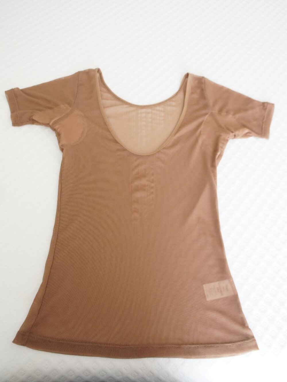 Numi The Signature Mesh Undershirt Color Cinnamon Size Extra Small - Picture 11 of 12